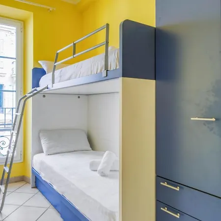 Charming Flat With Balcony In The Heart Of - Welkeys * Nice